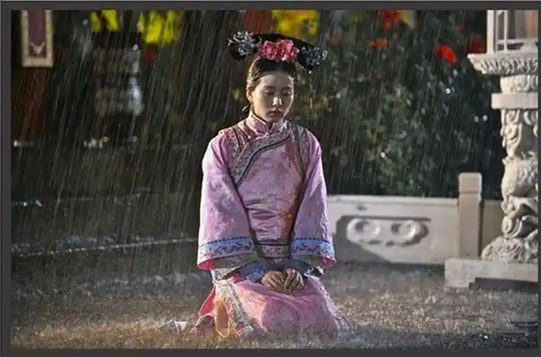 《步步惊心》播出15年后“塌房”_步步惊心若曦恋爱脑媚权PUA_穿越剧审判若曦现代价值观冲突