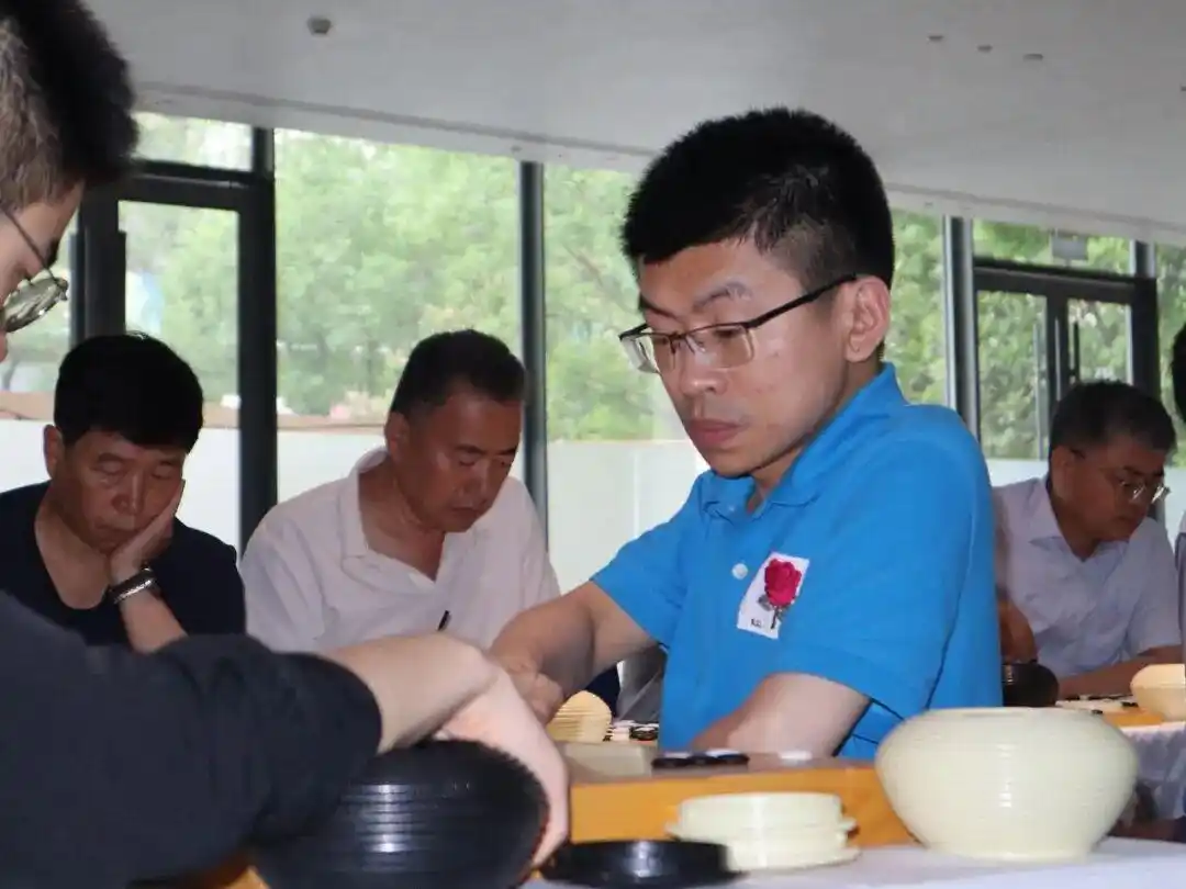 山东银丰围棋队领队_三日弈事燃泉城!围甲银丰玖玺城专场启幕_齐鲁棋院院长刘玮