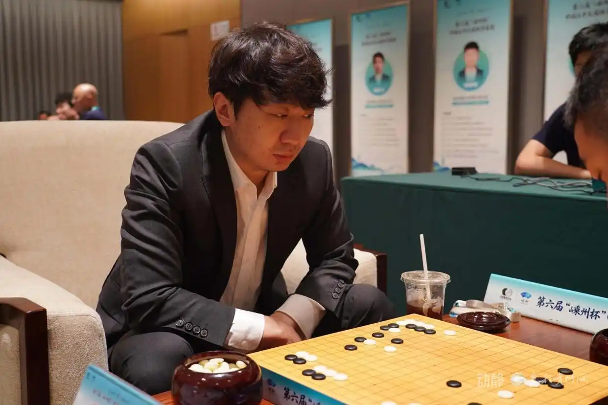 柯洁九段对阵廖元赫九段_第六届“嵊州杯”中国王中王围棋争霸赛开幕_第六届嵊州杯中国王中王围棋争霸赛