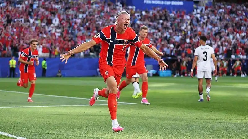 世界杯小组赛出线形势_世界杯-厄瓜多尔2-1逆转德国 积4分小组出线_小组第三晋级规则