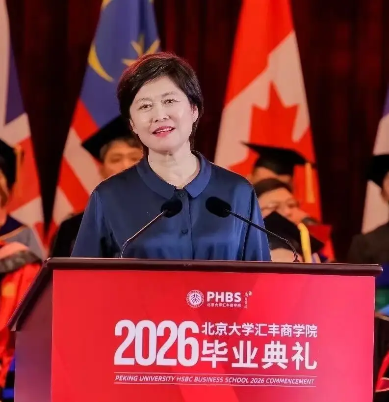敬一丹公众号疑辟谣脑溢血传闻_毛大庆删除微博透露抢救细节_深夜悼念央视主持人敬一丹