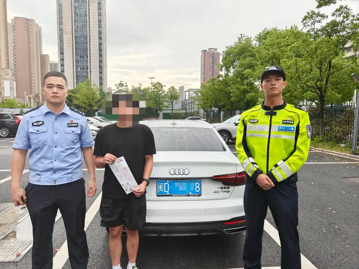 恶意超车别车 武汉交管 妨碍安全驾驶_男子蛇形走位别车还做不雅手势被罚